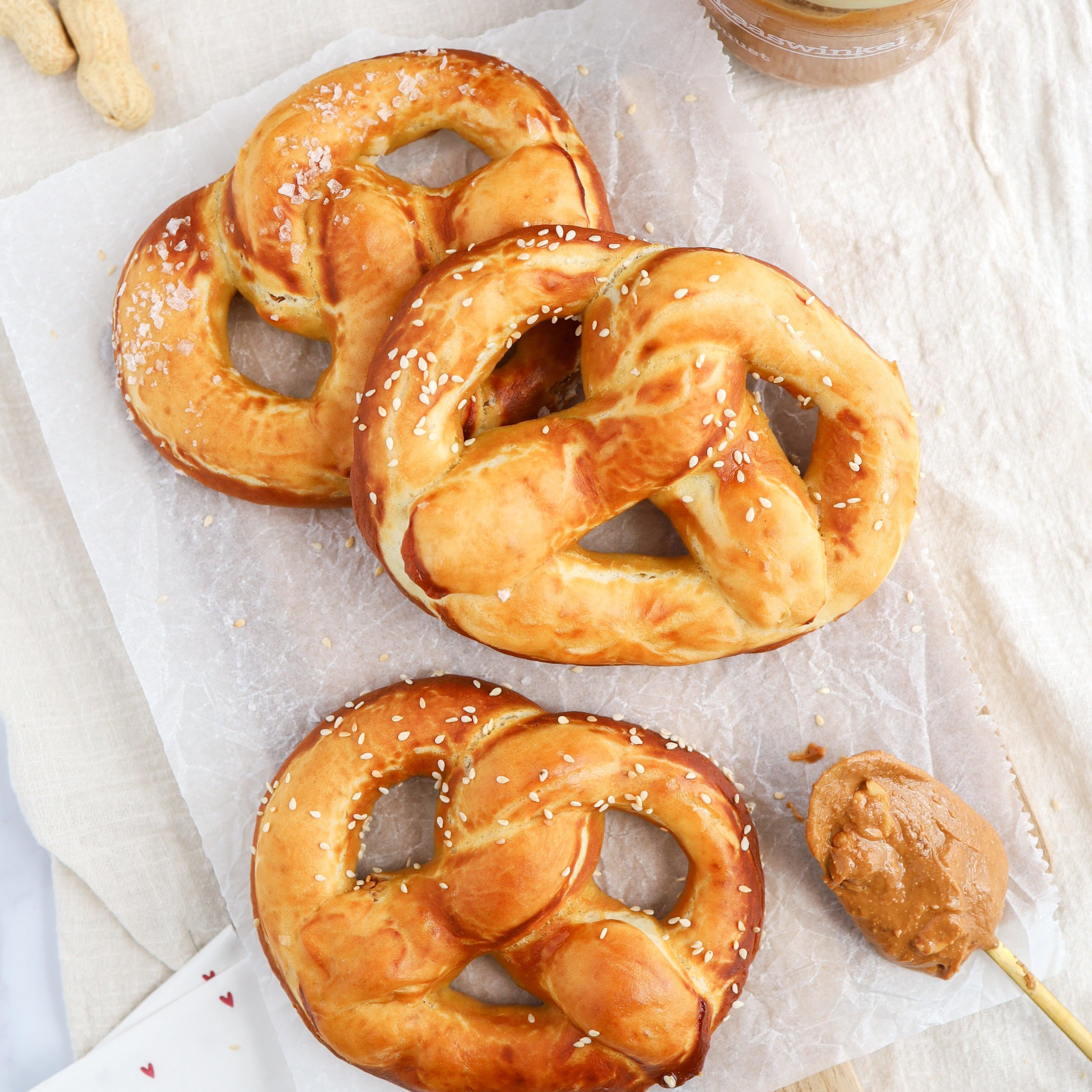 Gevulde pindakaas pretzels