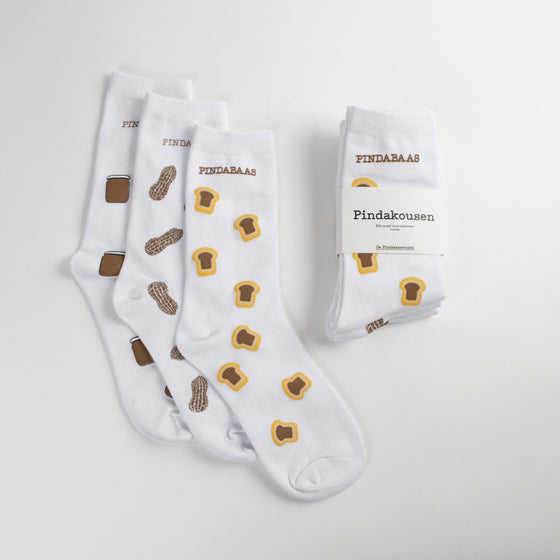 Drei weiße Erdnusssocken